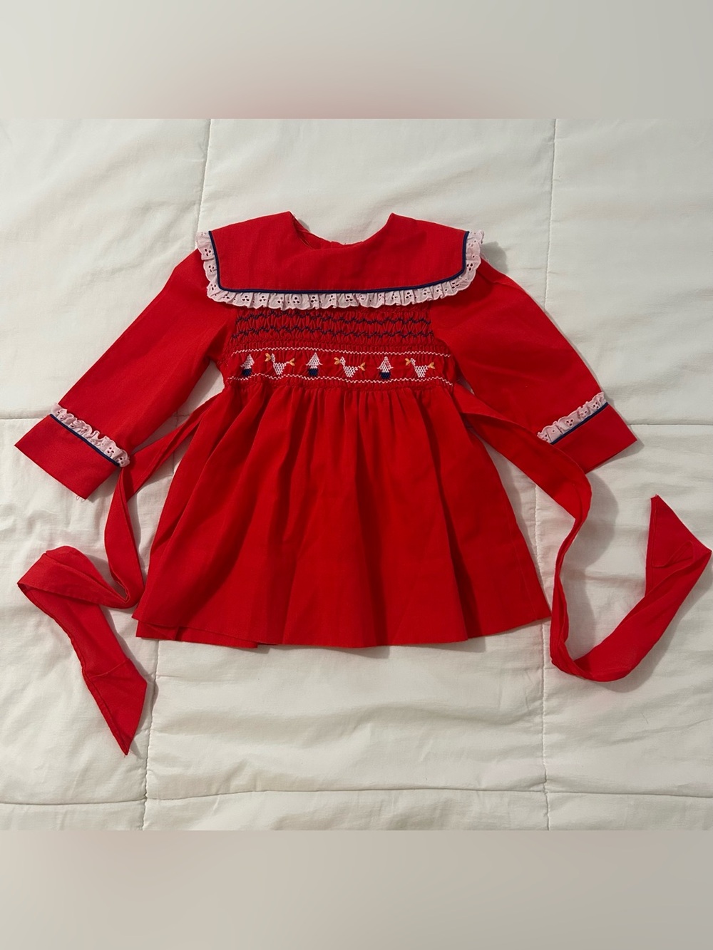 Vintage Polly Flinders Hand Smocked Dress Girl’s 3T Red Lace Trim Tie Waist
